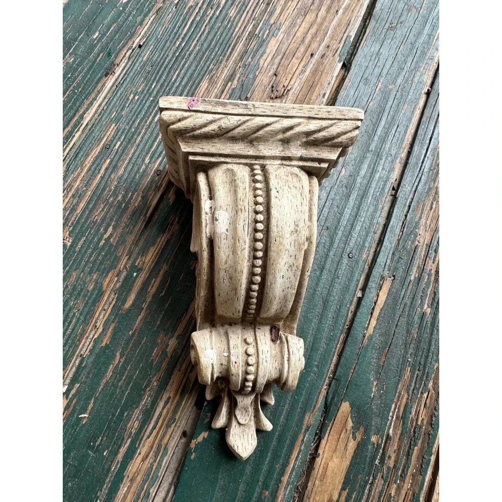 Vintage Style Ornate Wall Corbel Shelf Bracket French Country Distressed Cream